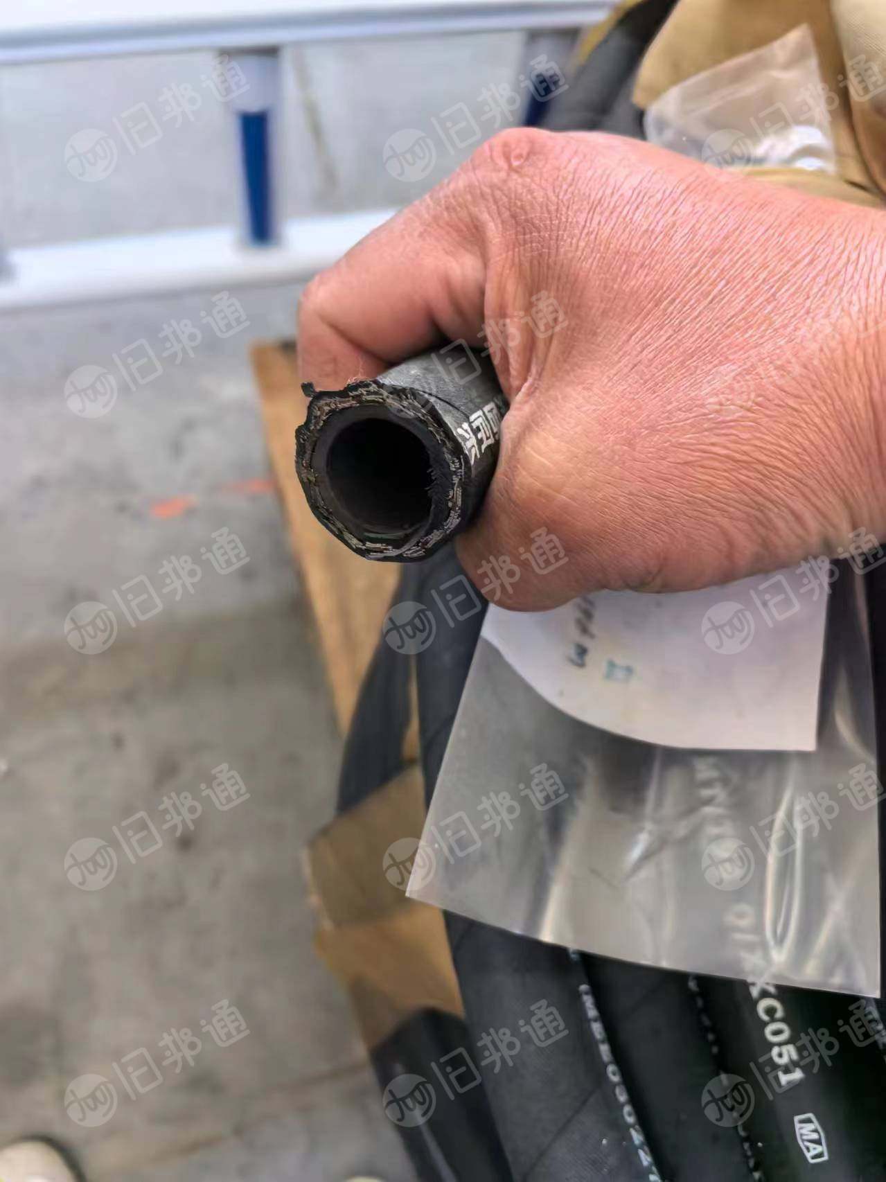 橡胶钢丝管,现货50吨左右,库存当废料出售