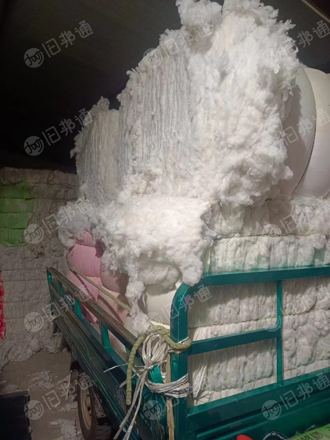 长期供应丝绵开松料化纤棉,料白绒长!