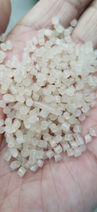 常年收购口杯水洗膜颗粒，淋膜，机头块，利乐切边颗粒