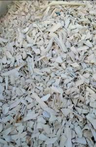 出售PVC纯小管破碎料，月供300吨