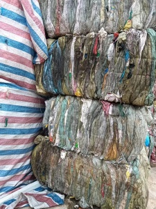 出售编制袋，一个月5挂车