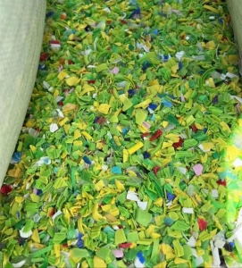 现货出售绿色瓶盖破碎料，现货几十吨