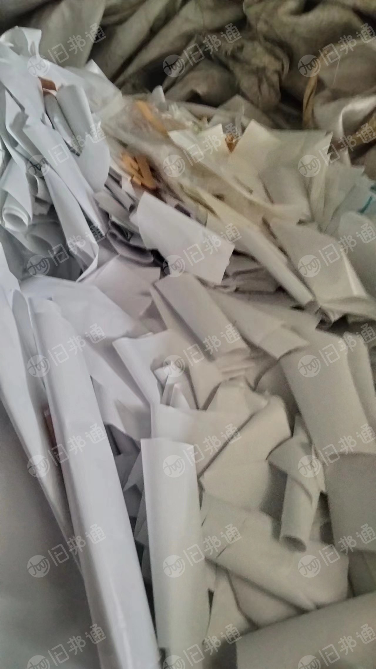 出售淋膜纸废料,没打包