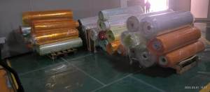 pet卷筒膜，有颜色的四吨左右，透明的八九吨，出售