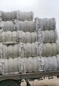 专业开棉花，漂自棉花，奶白棉花，本自棉花，做被子棉花。手套纱5-10支，拉把棉花