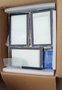 触摸屏，现货几十吨，有的带ic，出售