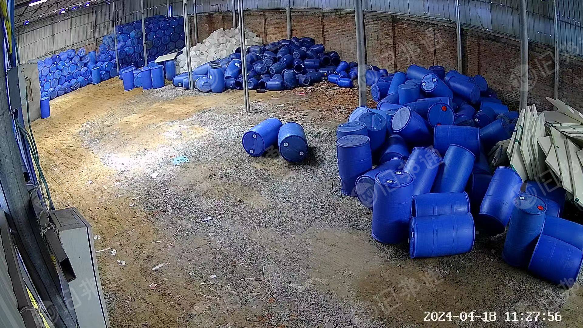 PE大蓝桶毛料长期出售,月供300个左右