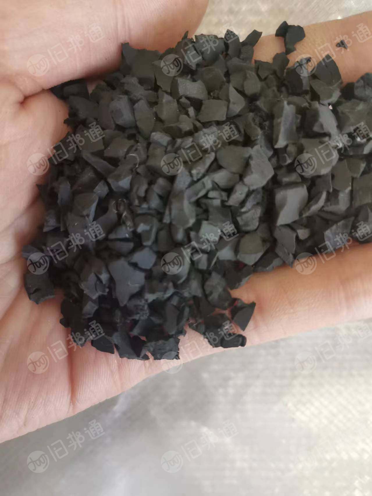学校操场橡胶跑道颗粒长期出售, 现货60吨,月供90吨