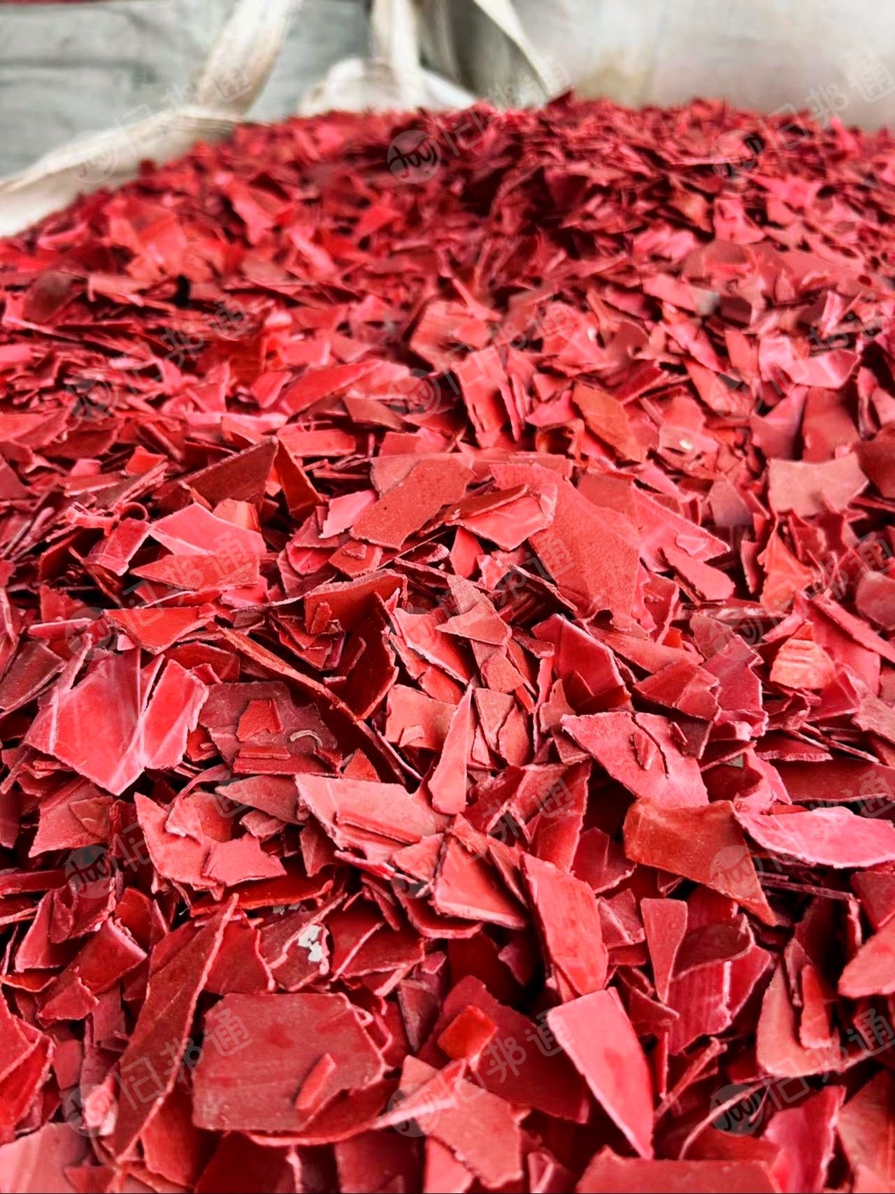 常年出售水马破碎料,路障破碎料