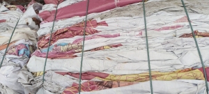 出售PVC喷绘布废料，每月十几吨