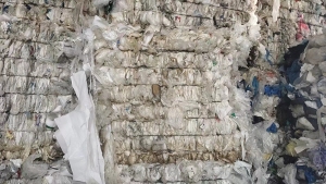 长期出售PE二级膜废料，花高压膜废料