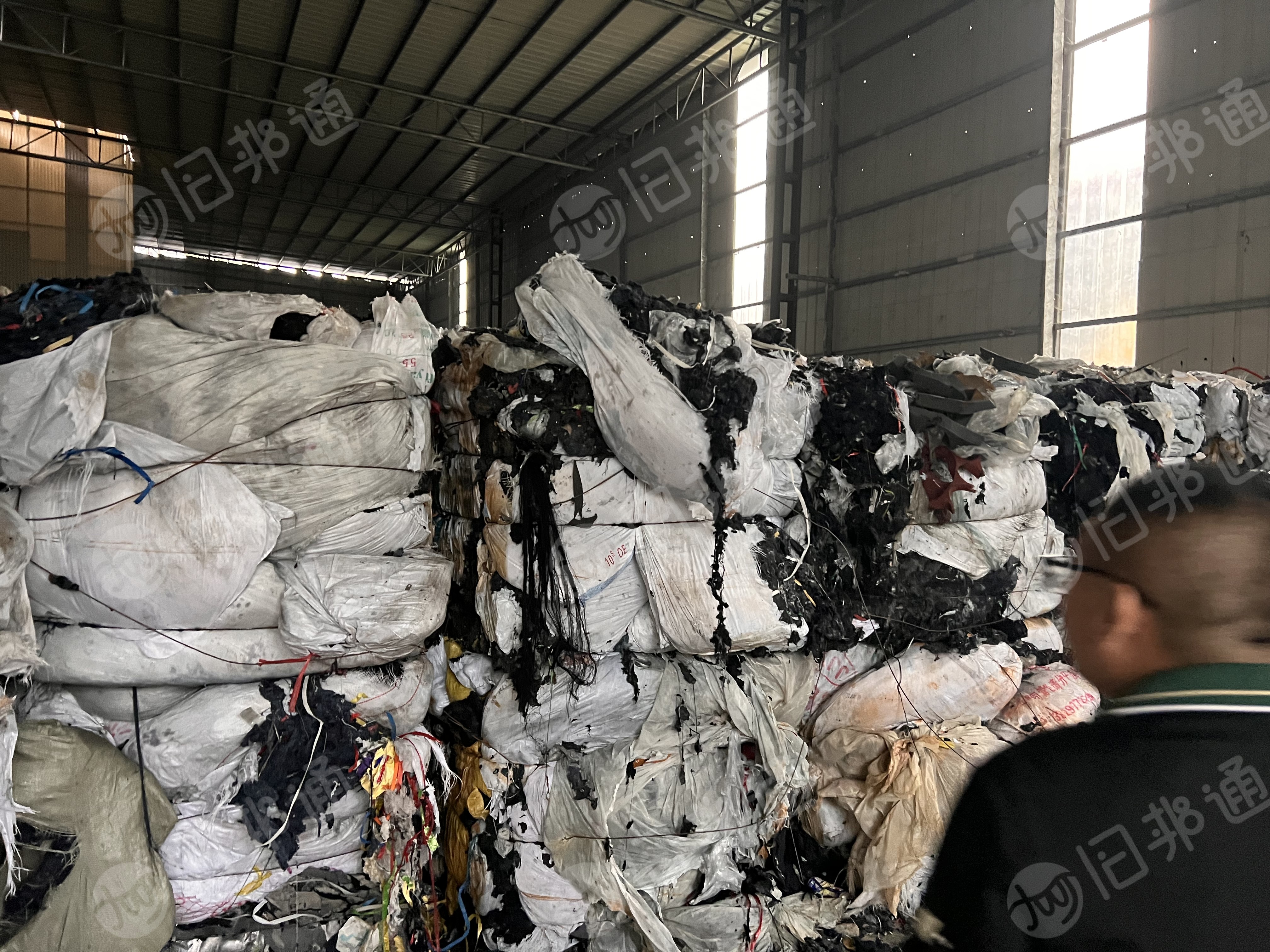 出售纺织厂下来的牛仔废毛废线,月供2000吨