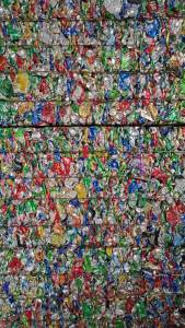 厂价大量收购火烧铝，破碎铝，生熟铝，易拉罐，铝屑等一切废铝