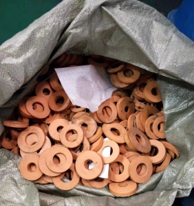 自取免费，聚氨酯pu废料和聚氨酯粉末，硬度40度左右，干净，弹性好，日本进口环保材料