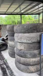 橡胶废料，输送带，钢丝胎，现货9.6米一车，出售