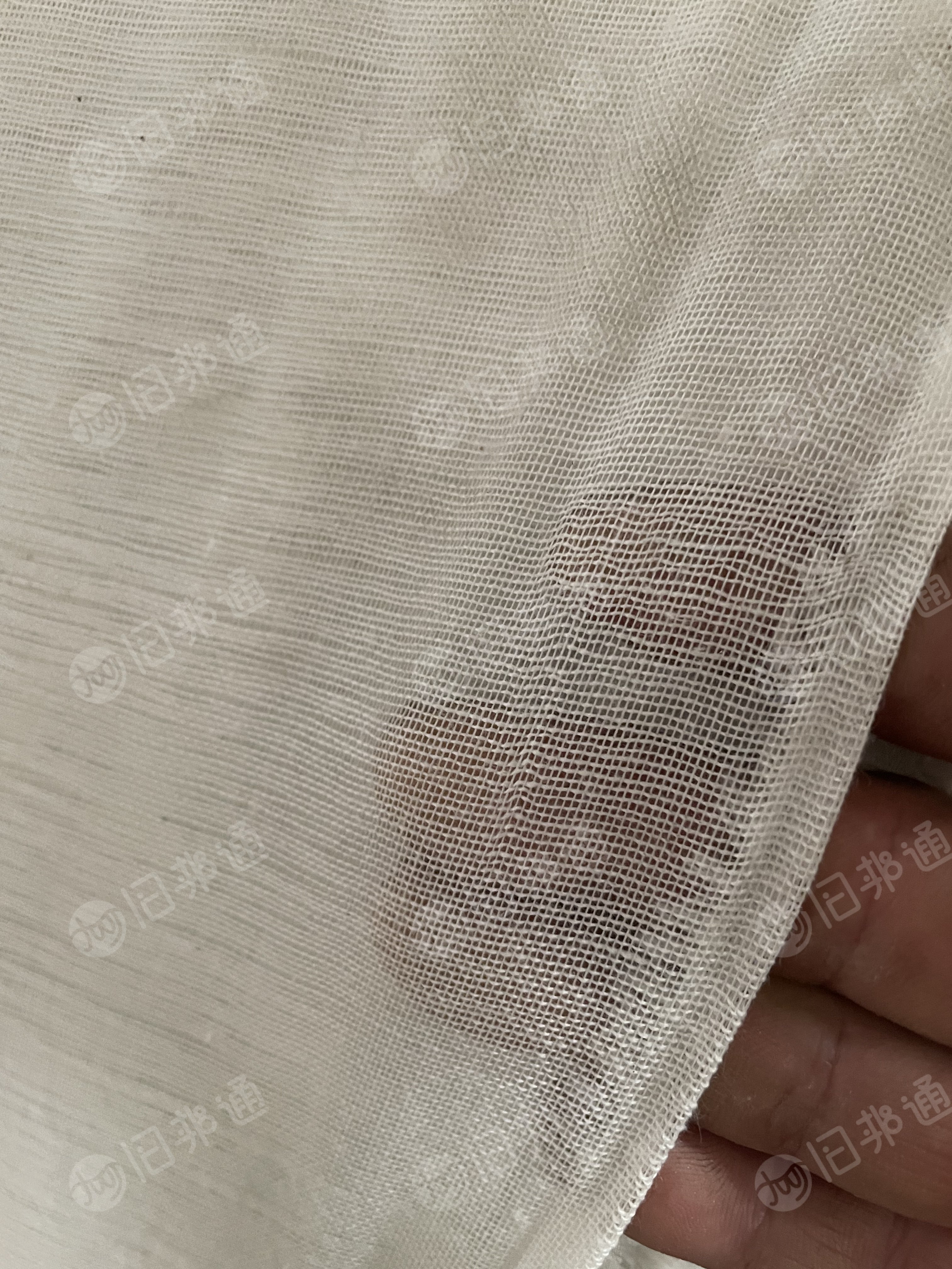 出售一批纱布8吨左右,宽幅1.6米,需要的老板欢迎联系!