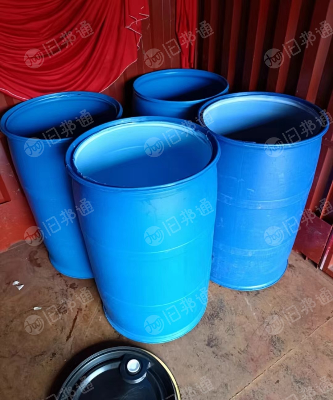 200升的蓝桶，已切割，有几百个，有单环桶和双环桶，现货出售