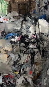 出售电子厂杂膜，月供200吨