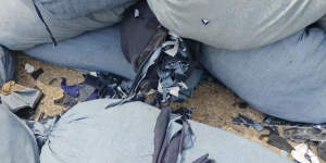 出售10吨牛仔棉布下脚料，需要的联系！