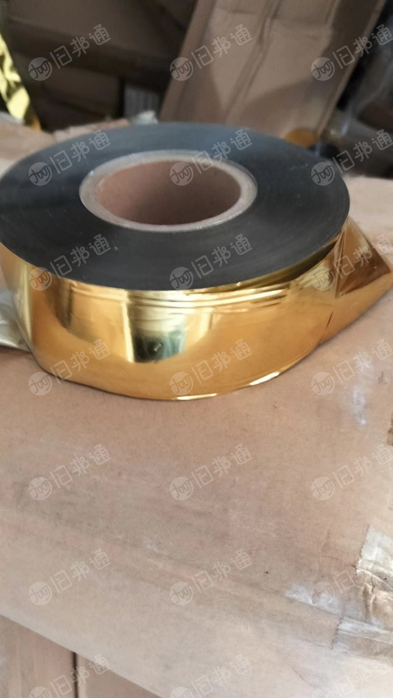 出售烟包厂下来的烫金膜,现货3吨