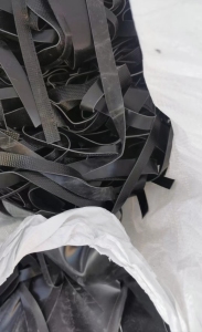 pvc地毯底皮料，高钙，现货几十吨，现货出售