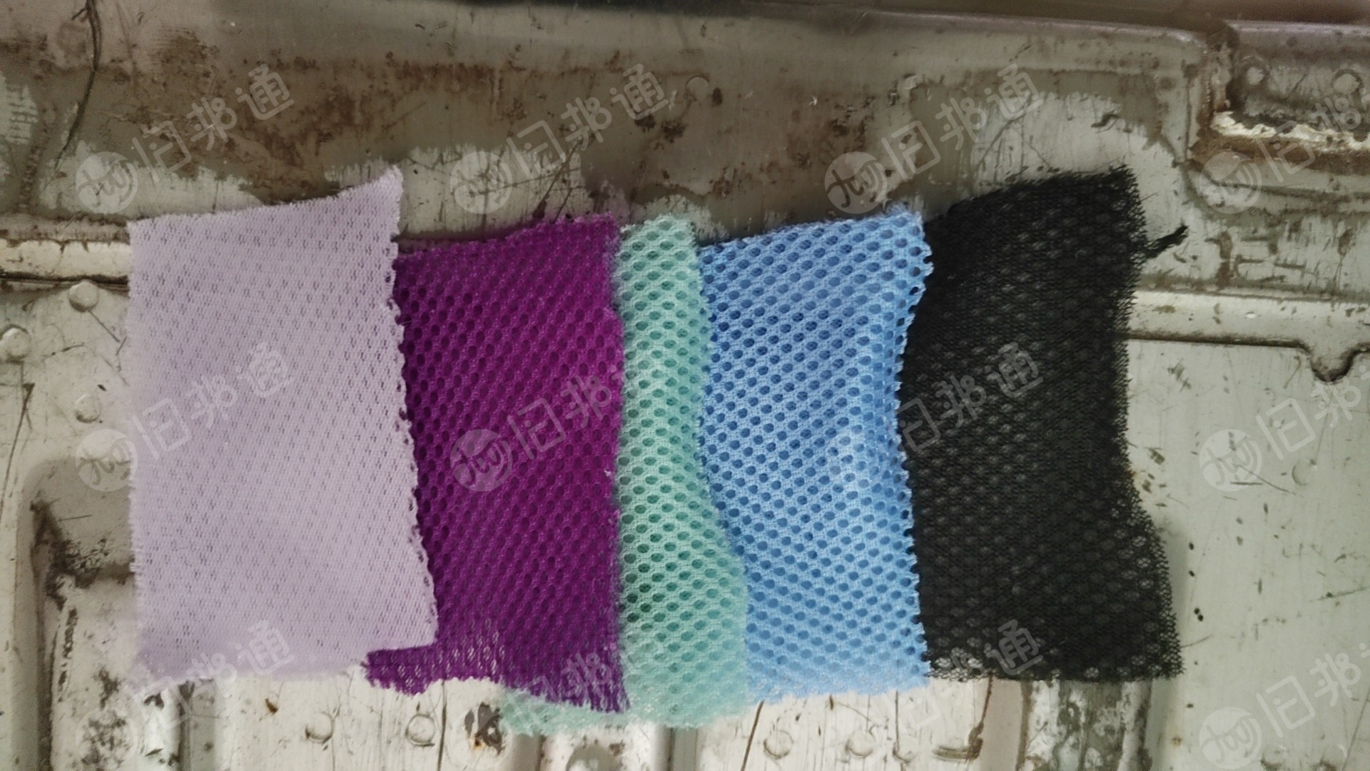PVC箱包革边料,月供200吨,颜色杂色