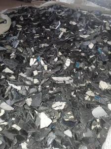 出售汽车保险杠破碎料，月供100吨