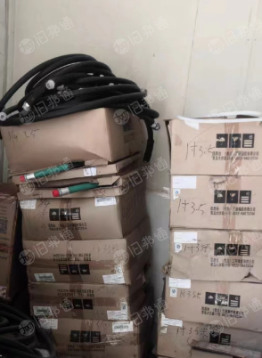 加油站长期出售橡胶管废料,里面有钢丝 。现货2吨多。