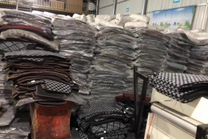 汽车脚垫，有几万套，现货出售