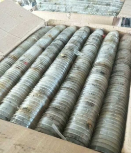 酒店用过的一次性杯子和碗，gpps材质的，没有残渣，有点油污，现货十吨左右，现货出售