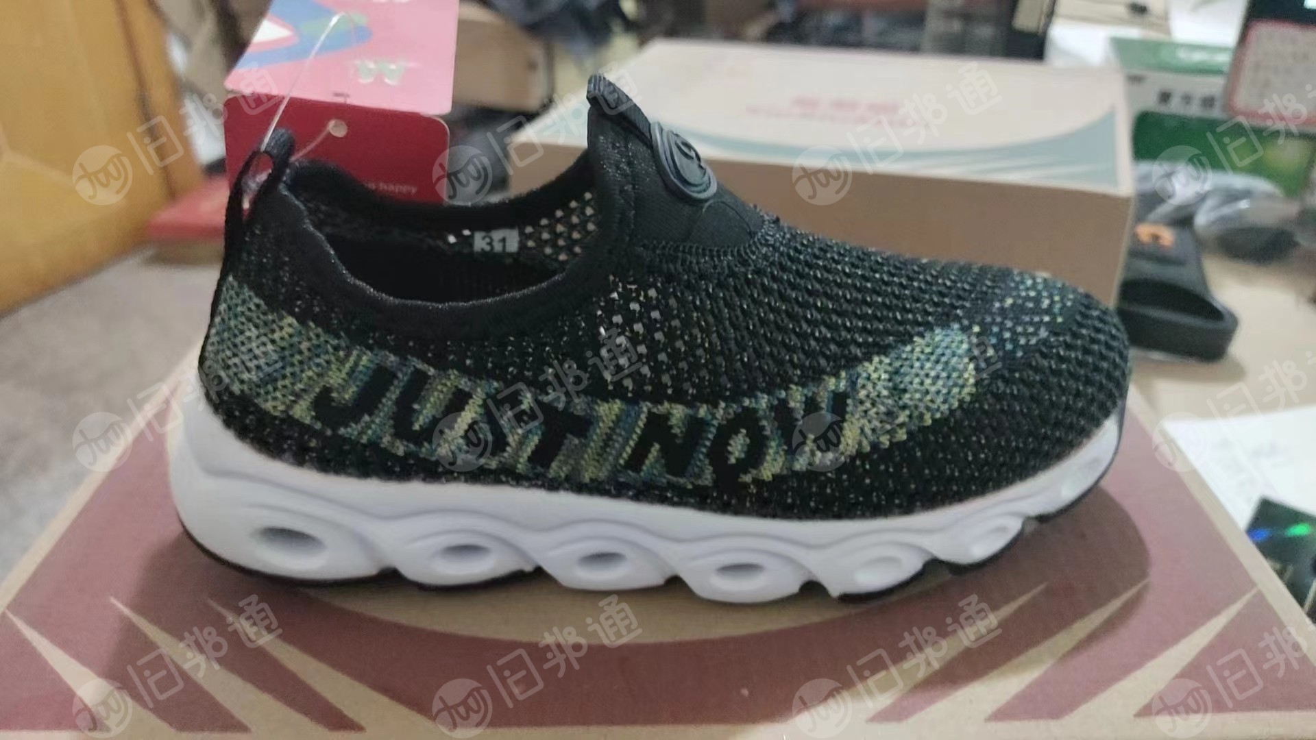 库存鞋子,男鞋,运动鞋 出售