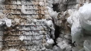 长期出售水洗高压膜废料，一级膜废料，二级膜废料，缠绕膜废料