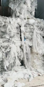 长期出售各种PE膜废料，杂膜废料，二级膜，缠绕膜，PE快递废料