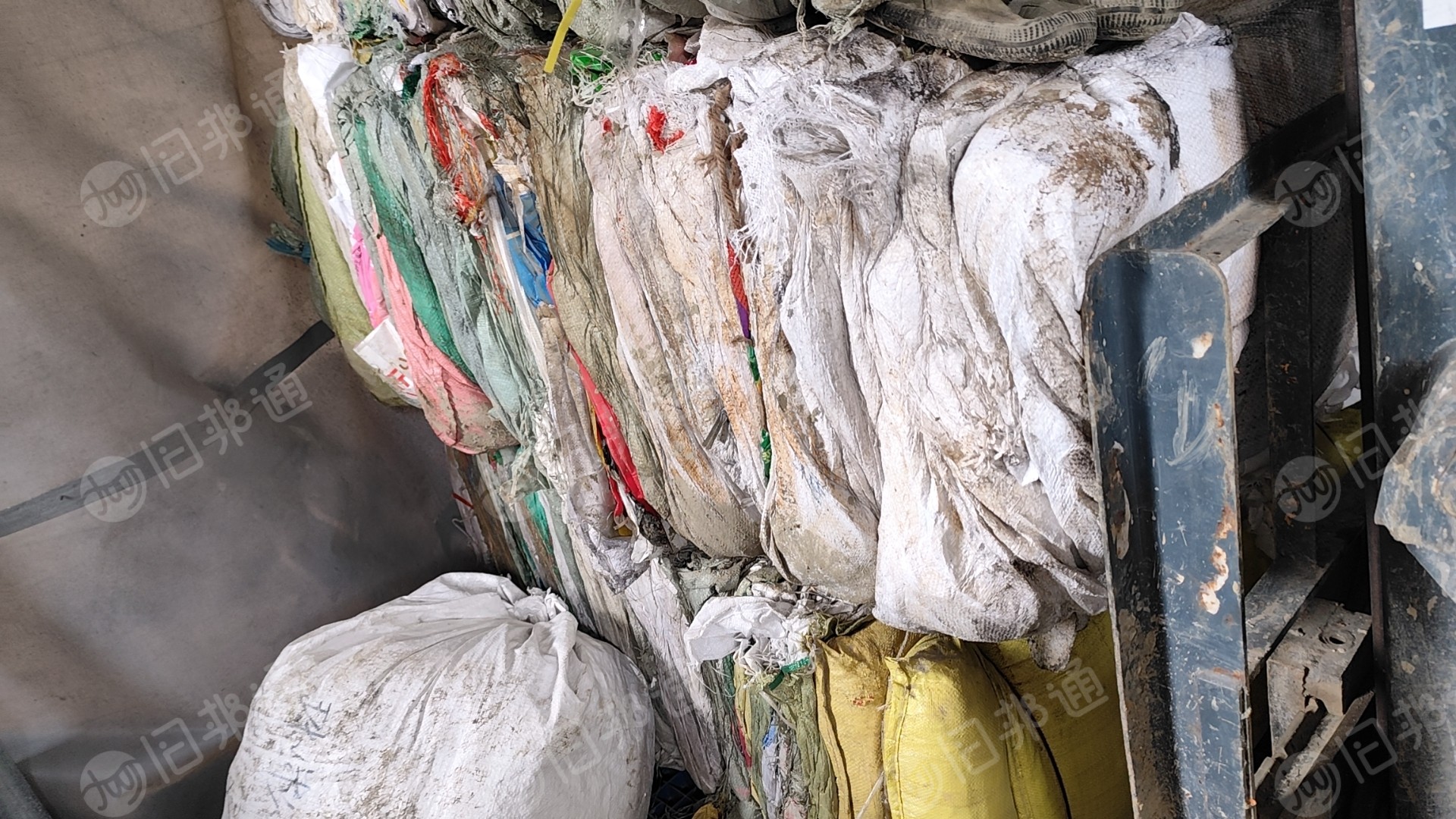 长期大量出售PP编织袋水洗料，月供几十吨 