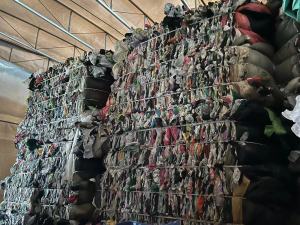 常年大量出售PE快递废料