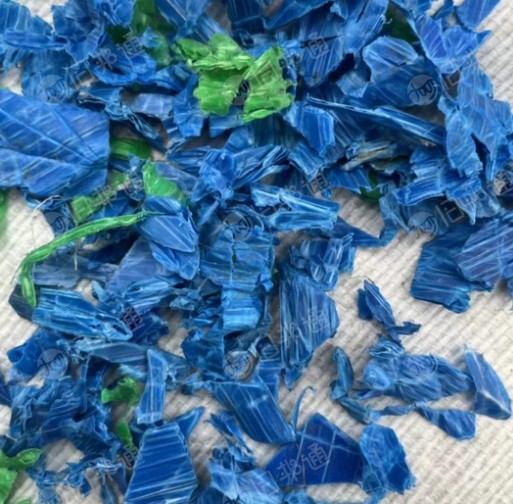 蓝色中空板粉碎料，蓝色格子板材粉碎料，去铁无杂质，十吨起订出售