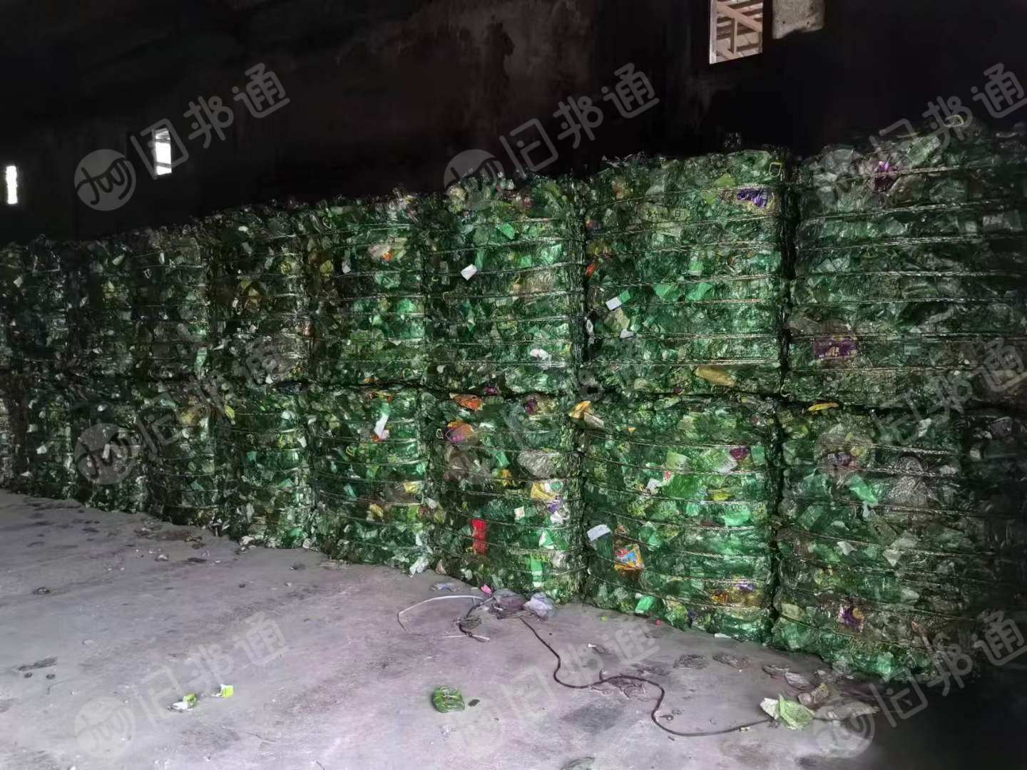 pet绿色瓶砖,室内货,现货13米一车,现货出售