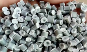 白色带点蓝的编织袋颗粒，月需200吨，到货价3750/吨，大量回收