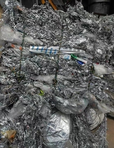 大量出售炼油铝塑膜废料