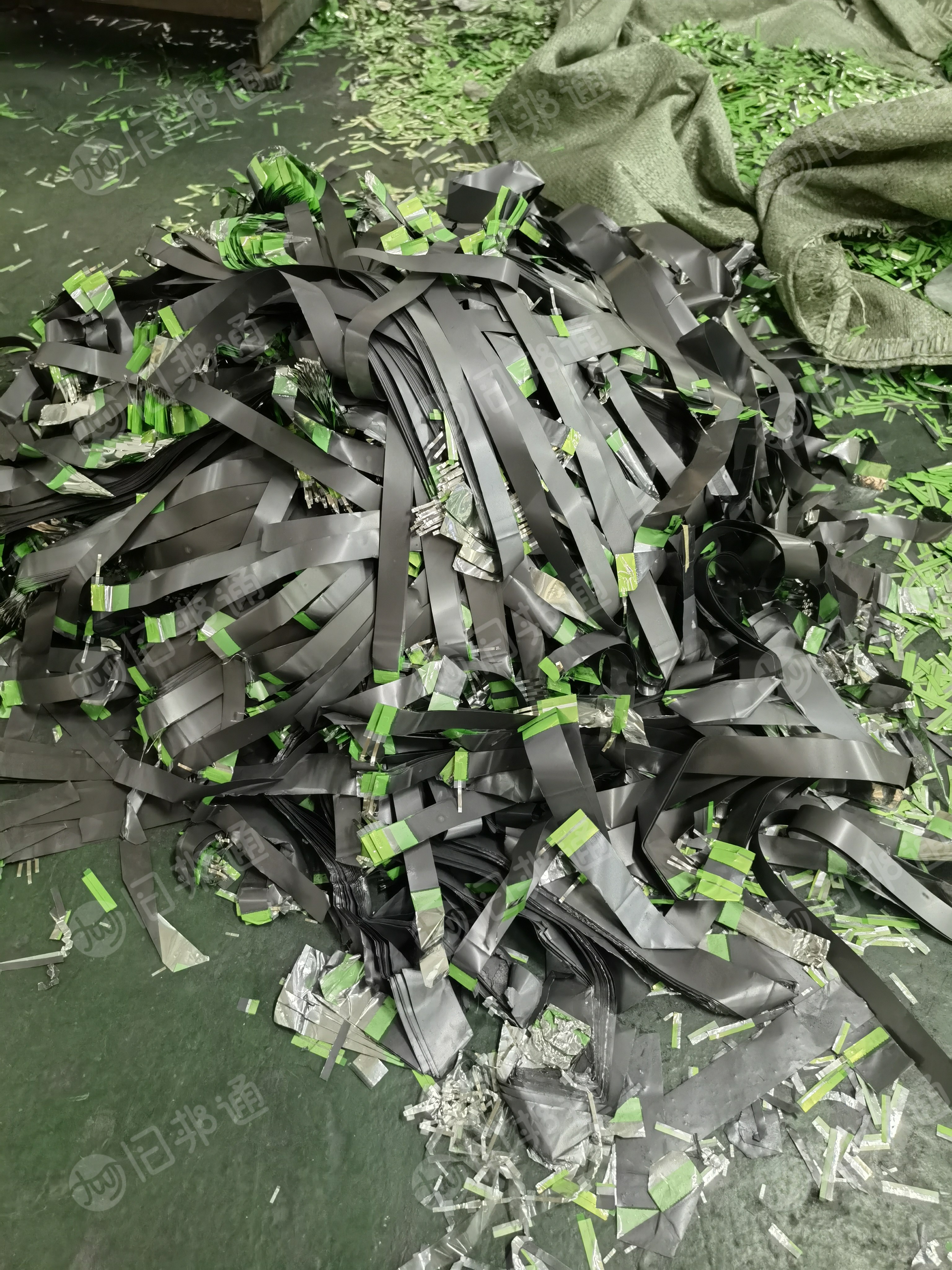 回收库存/过期/报废钴酸锂  镍钴锰酸锂三元材料
