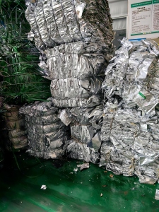 铝塑膜长期出售 ， 有需要的联系，月供几十吨