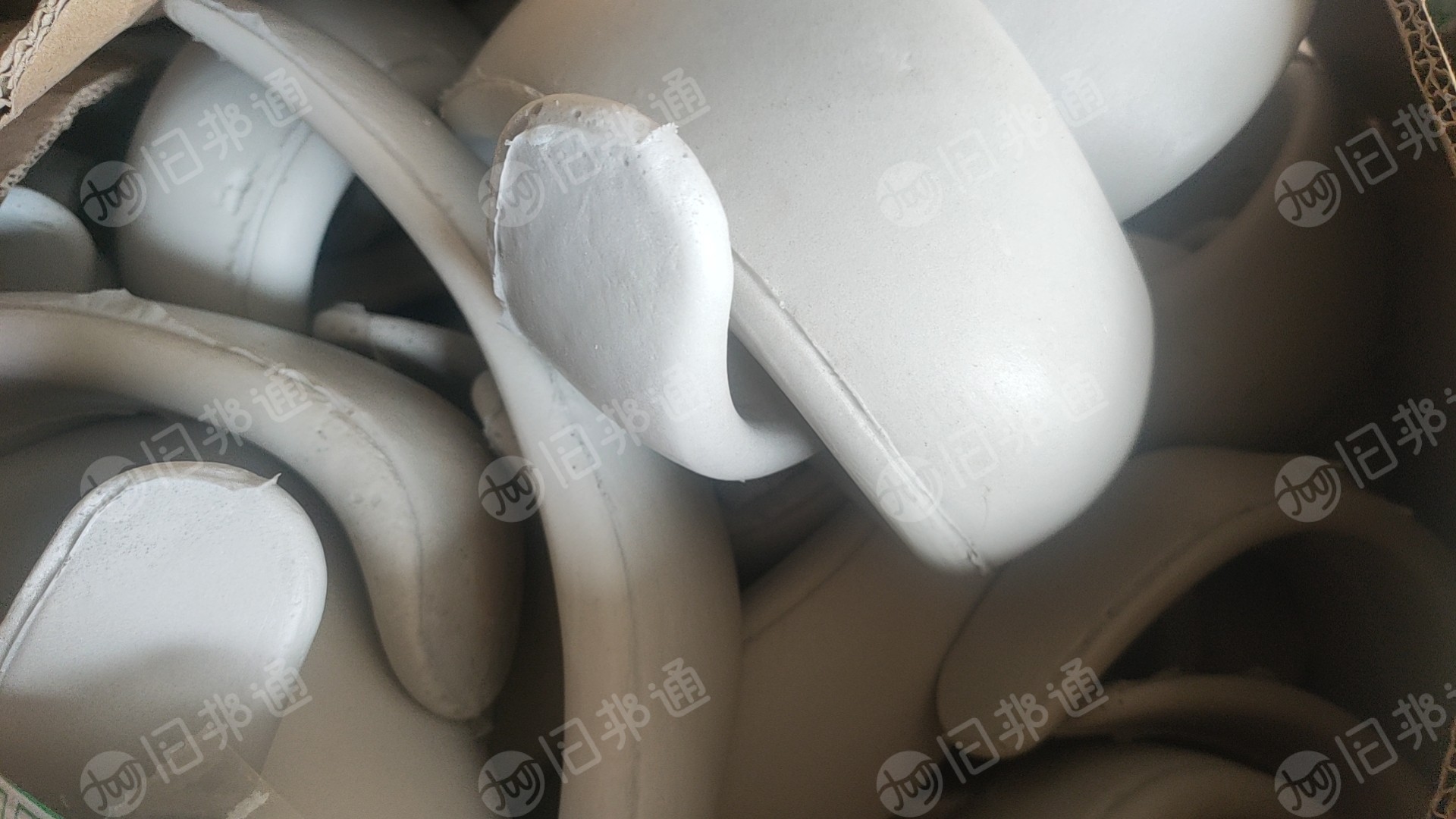 出售海绵,弹性棉,枕头,现货十吨左右
