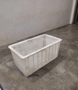 几百个光伏发电水泥模具，只用过一次，可以种菜种草莓，现货出售