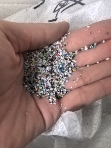 求购PVC鞋底破碎料，月需量大