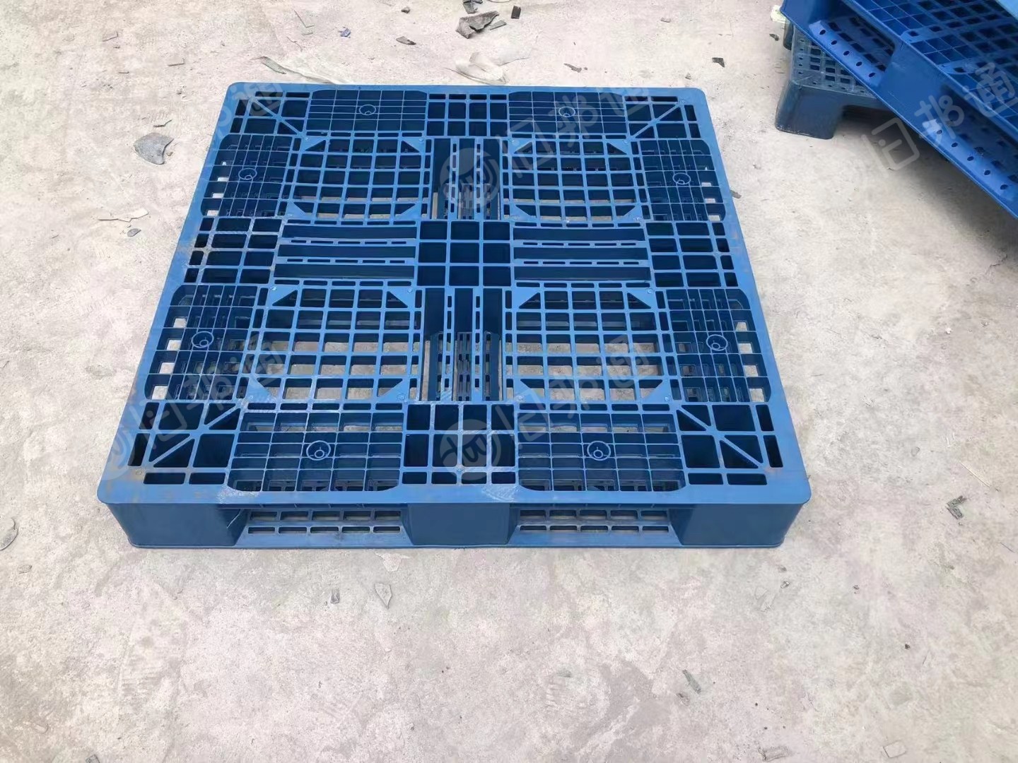长期出售二手塑料托盘,二手塑料周转箱