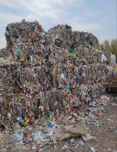 pet杂色瓶砖，现货几十吨，出售