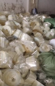 长期出售PET膜废料，PET白透轻胶膜废料