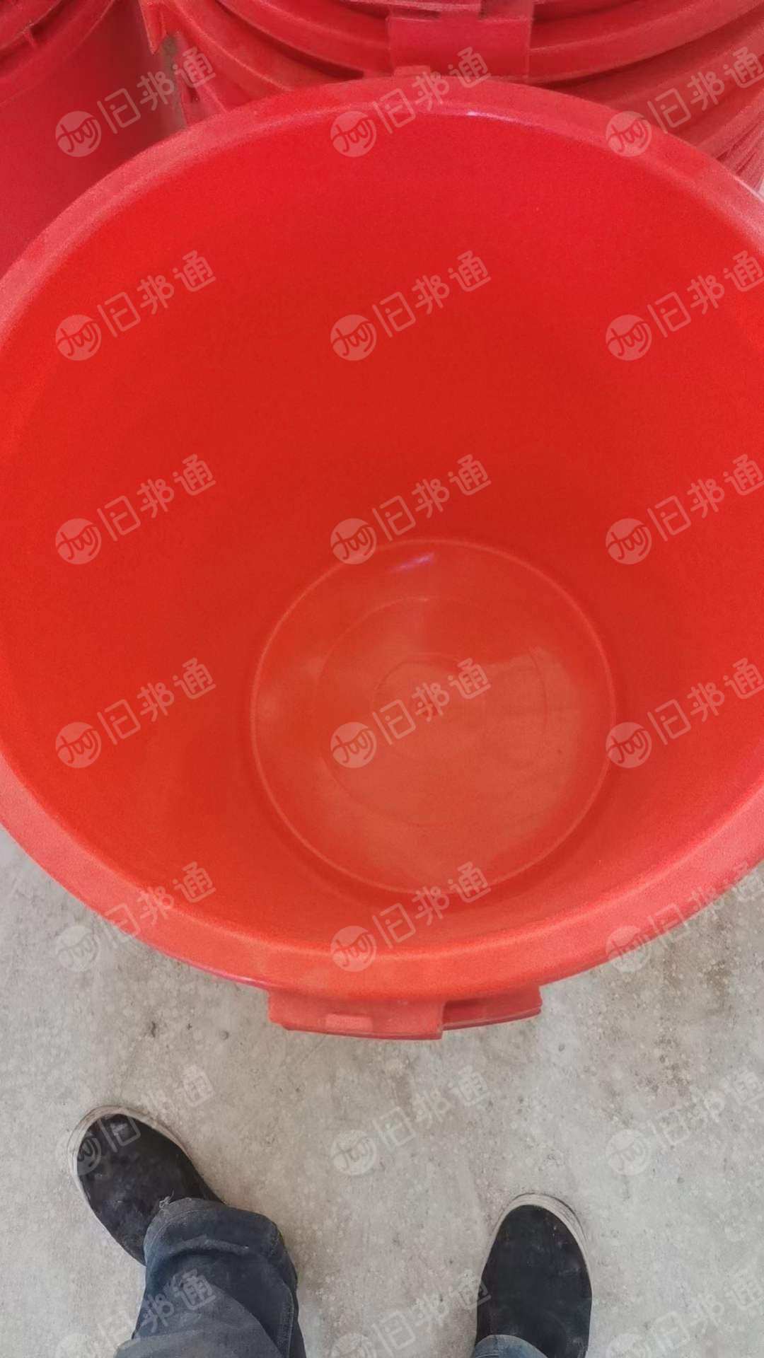 65升塑料桶200多个,现货出售