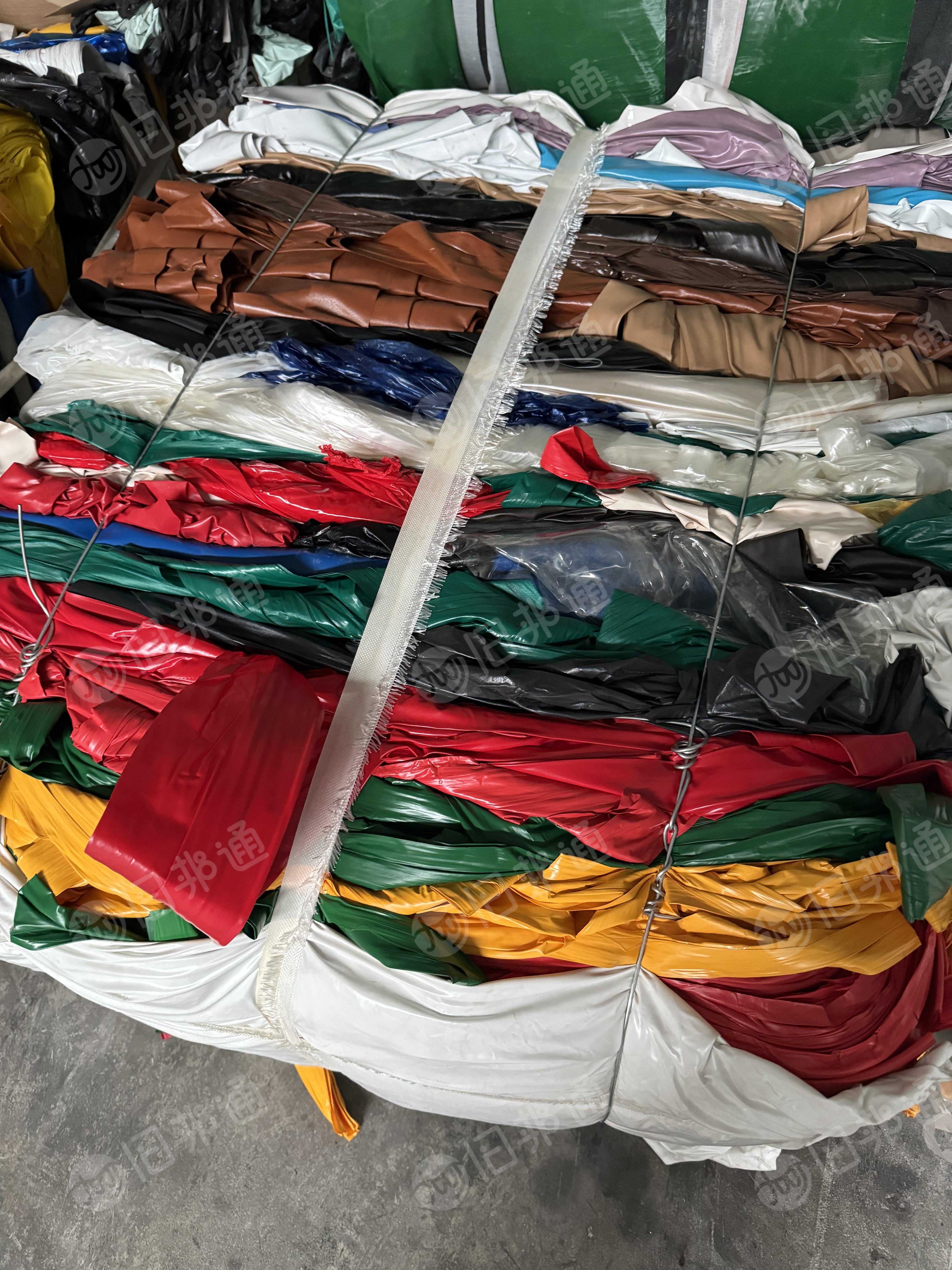 出售软质PVC墙纸毛料,环保软录料,原色无印刷无木纹,月供100吨