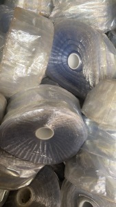 常年出售pvc复pet膜废料